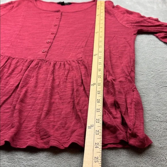 Banana Republic Women's Berry Blouse - Picture 4 of 5